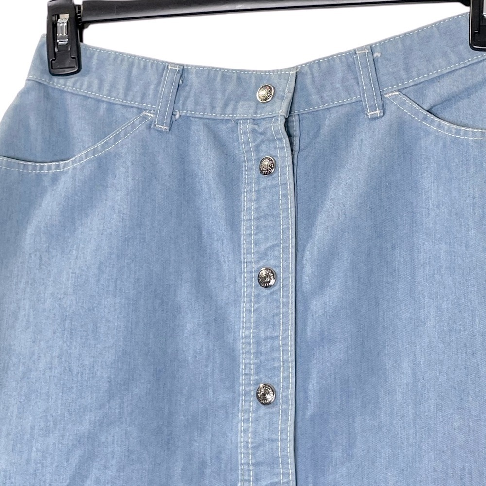 VTG 1970's Levi's white Tab| A Line Denim Skirt| snap Button| size 28 - Picture 7 of 10